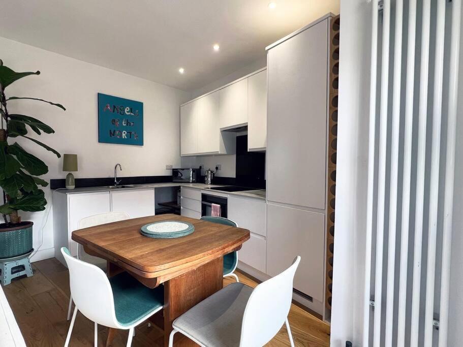 Poets Rest, Free Parking, Ev Socket Fees Apply Walk To Beach Brighton Exterior photo