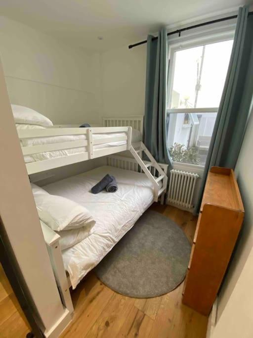 Poets Rest, Free Parking, Ev Socket Fees Apply Walk To Beach Brighton Exterior photo