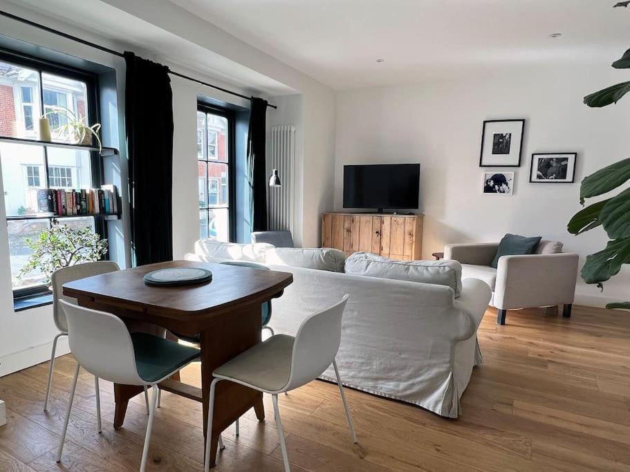 Poets Rest, Free Parking, Ev Socket Fees Apply Walk To Beach Brighton Exterior photo